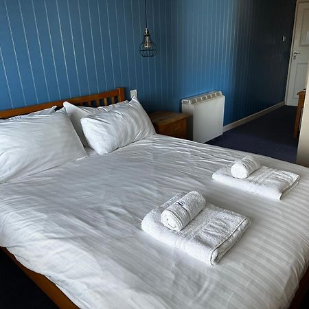Castle Hotel Aberaeron Bagian luar foto
